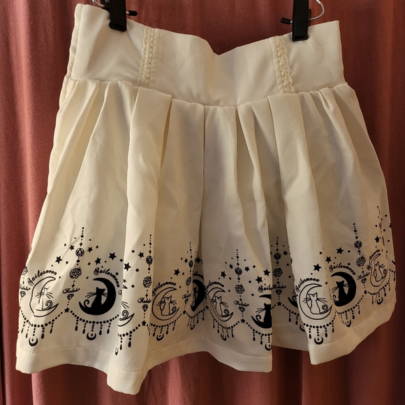 Sailor Moon Artemis Mini Skirt XS Never Worn - Picture 1 of 3